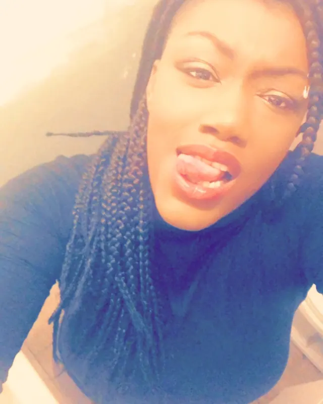 Kelly, 26 ans, rencontre sexe à Vals-près-le-Puy