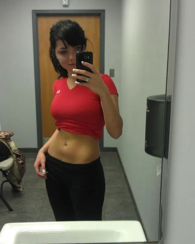 Komal, 30 ans, rencontre sexe à Saint-Laurent-sur-Gorre