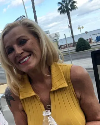 Laurence, 40 ans, rencontre sexe à Quarante