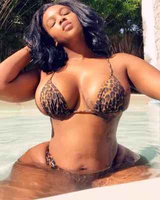 Leslie, 30 ans, rencontre sexe à Rauzan